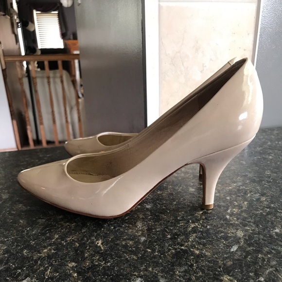 Nude Aldo Pumps - Picture 1 of 5